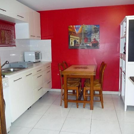 Mas Des Sentes Petit T1 Apartment Nans les Pins Bagian luar foto